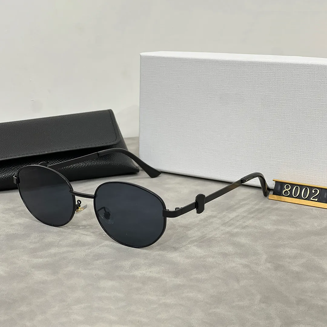 Occhiali da sole in metallo con stile retrò, di design, per donne e uomini, ideali per viaggi all'aperto e ciclismo, vari stili tra cui scegliere._voghion.com