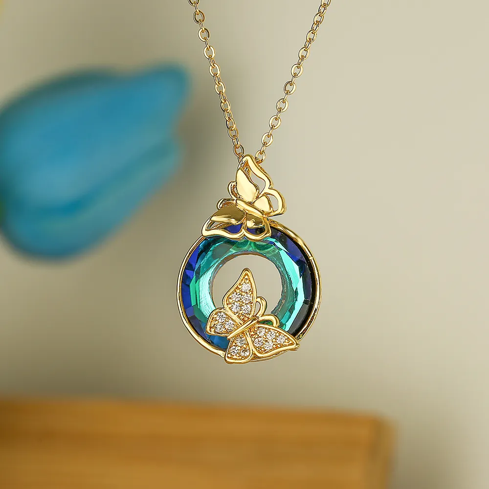 Colliers pendentifs délicats de haute qualité pour femmes/filles, couleur or, papillon avec rangée de pierres CZ, bijoux élégants et bling-bling, cadeau_voghion.com