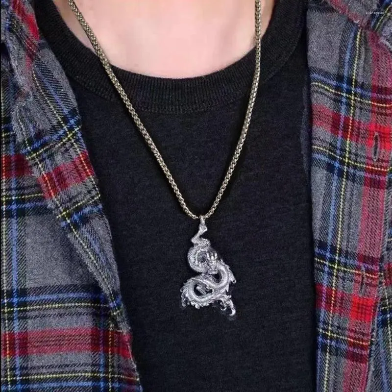 Collane con ciondolo creativo elegante punk cubano catena strada titanio acciaio drago collo gioielli uomo collana coreano_voghion.com