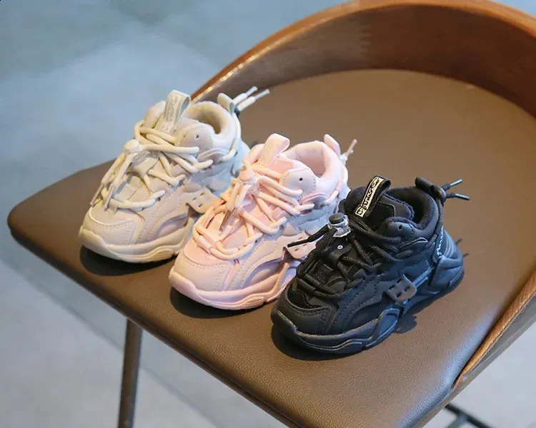 2024 Moda Peluche Corto e Grasso Impermeabile Ragazzi Comode Ragazze Corsa Antiscivolo Bambini Scarpe Sportive 240912_voghion.com