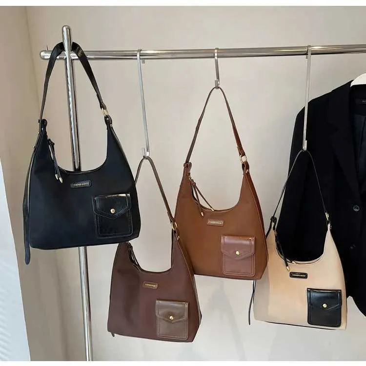 Retro tasker til kvinder i massivt ruskind med PU-læder og afslappet armhulstaske med stor kapacitet til pendling og skuldertasker_voghion.com