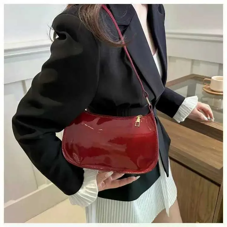 2024. gada sieviešu lakotas ādas rokassoma, daudzpusīga, modes plecu ikdienas darba soma meitenēm, zīmola dizainera rāvējslēdzējs, maza izmēra_voghion.com