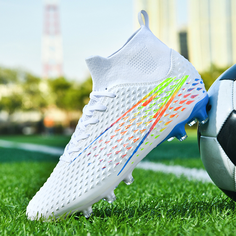 Nei Männer Fussballschong Professionell Outdoor Hot Selling Héichqualitativ Ultraleicht Fussballschong Cleats Gras Training_voghion.com