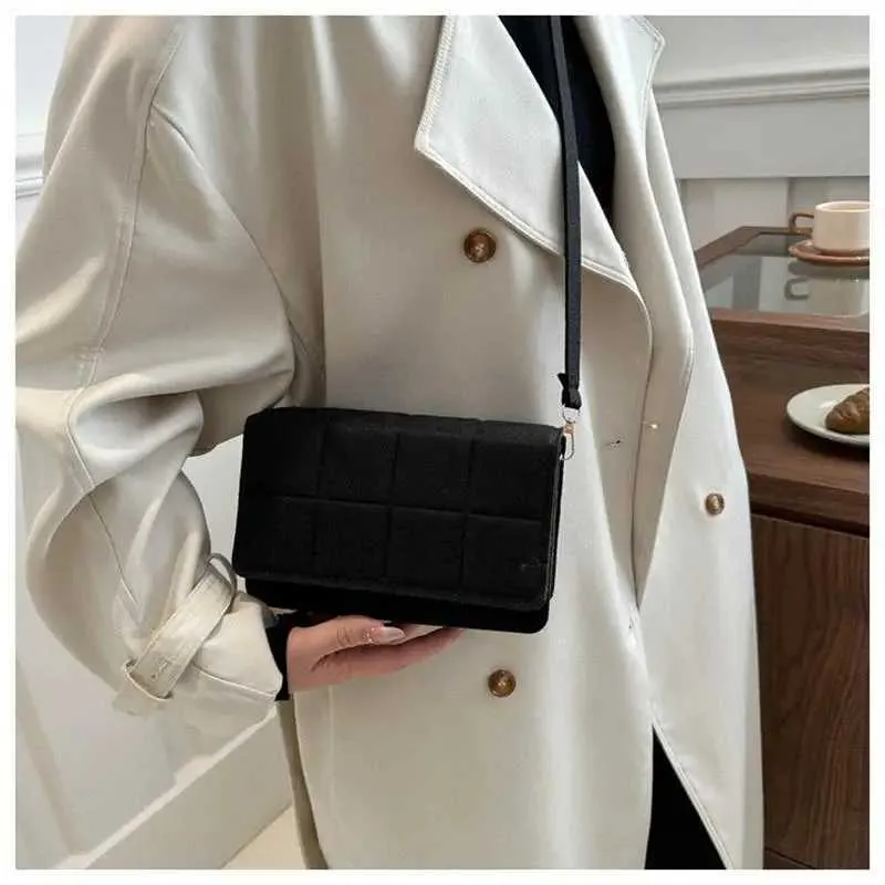 Women's Square Crossbody Bag, Large Capacity Shoulder Handbag_voghion.com
