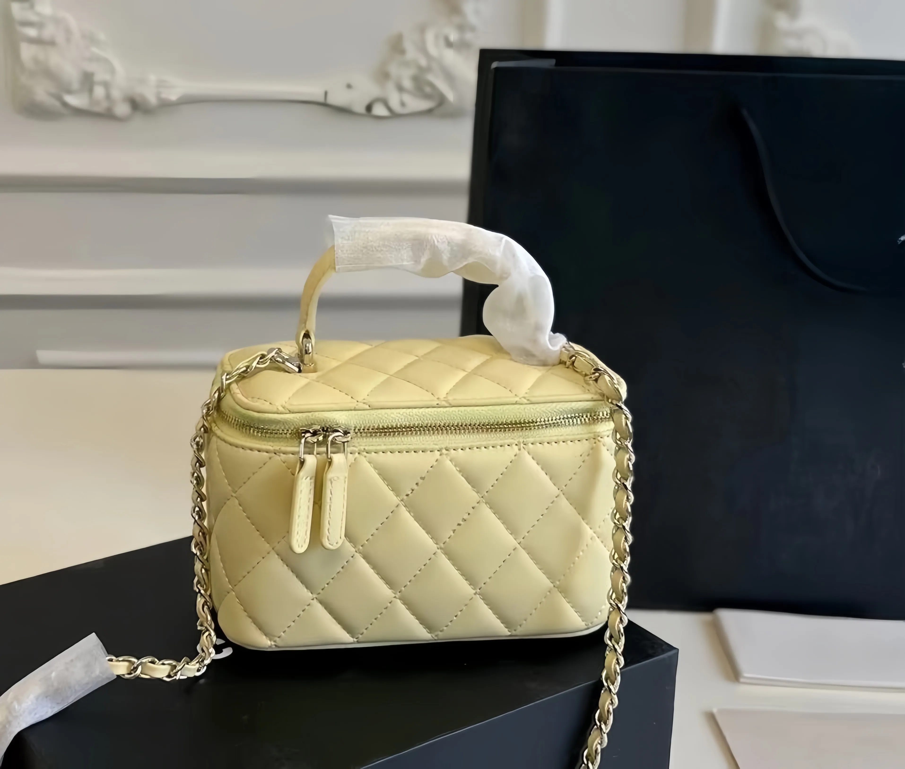 Designer Womens Vanity Black Bags Top Handle Totes Quilted Matelasse Chain Crossbody Shoulder Leather Dia Check Hardware_voghion.com
