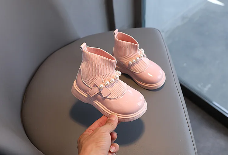 2025 Nei Baby Meedercher Prinzessin Stiwwelen Socken Cutefeet Kanner Casual Klengkanner Kanner Hierscht Wanter Lieder Schong mat Pärelen_voghion.com
