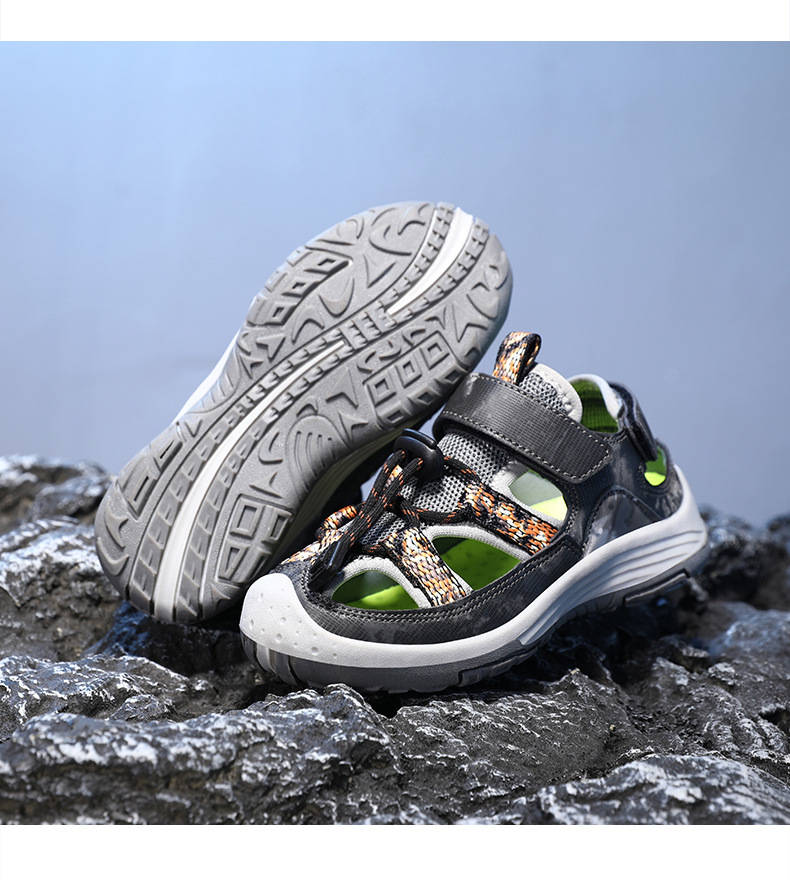 Baotou-Sandalen für Jungen 2024 Neu mit hohler, weicher Sohle, rutschfeste Kinderschuhe, Strandschuhe für Mittelschüler_voghion.com