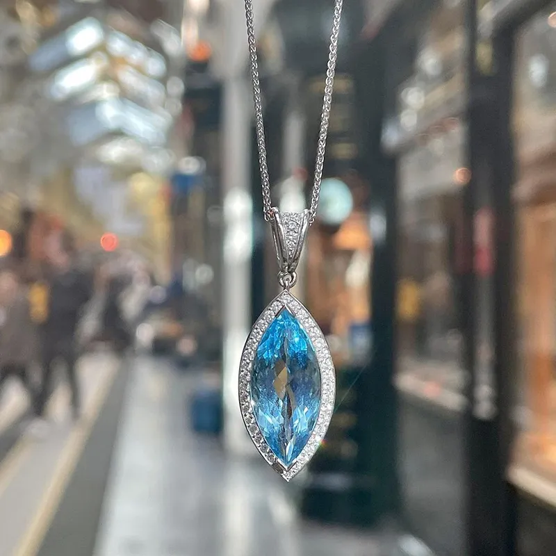 Collier pendentif marquise zirconia bleu ciel pour femme_voghion.com