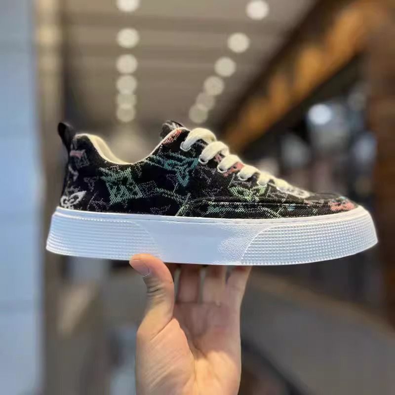 Bedruckte Canvas-Schuhe für Männer mit durchlässigen Student Sports Casual Sneakers_voghion.com