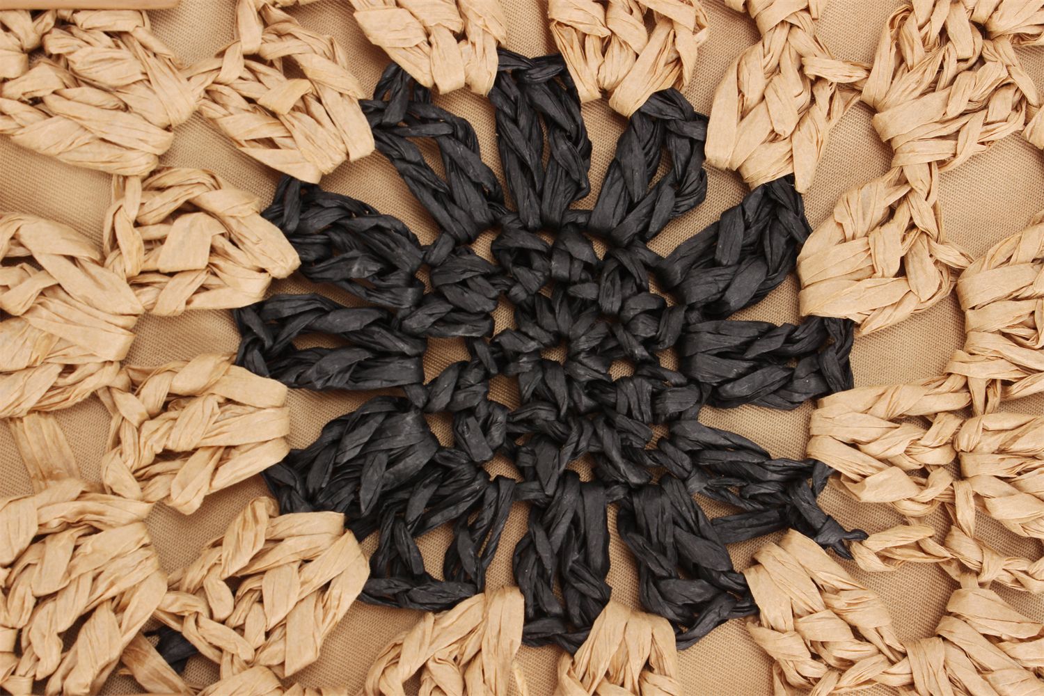 Simple round one-shoulder straw bag hollow hand-woven bag seaside beach fashion women's bag_voghion.com