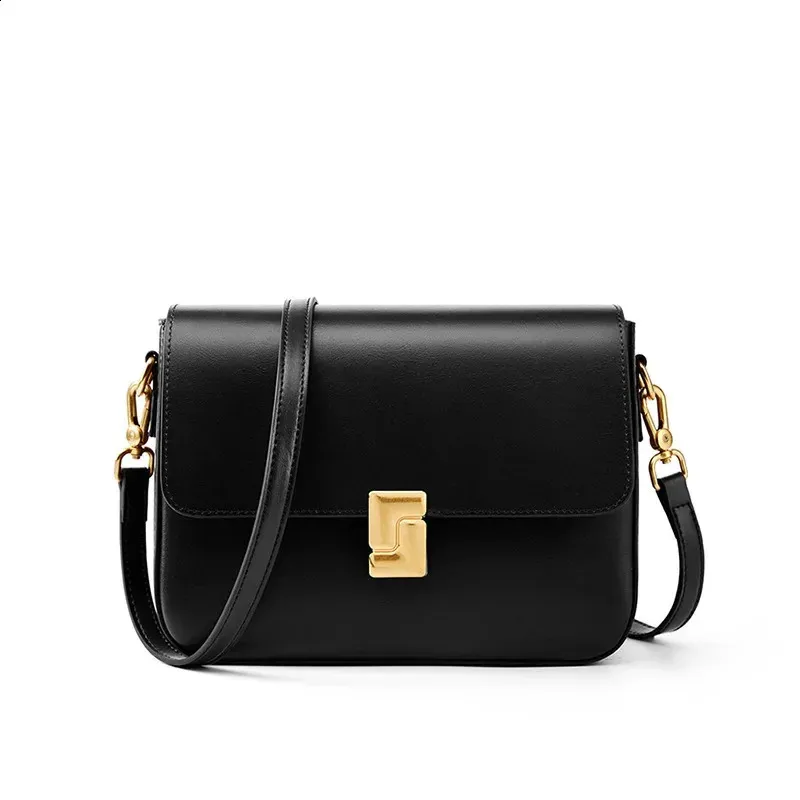 Crossbody- och axelremsväska i äkta läder med guldspänne för dam_voghion.com