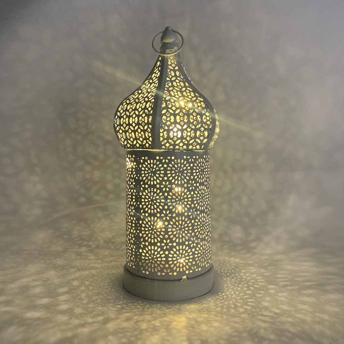 Moroccan Lantern Battery Operated Cage Atmosphere Lamp Hollow Pattern Moroccan Boho Table Light Energy-saving Hanging Decorative_voghion.com