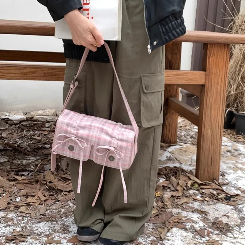 MBTI Plaid Pink Damen Schultertasche Plissee Lässig Süße Niedliche Mode Lederhandtasche Literarische Exquisite Achseltasche 240827_voghion.com