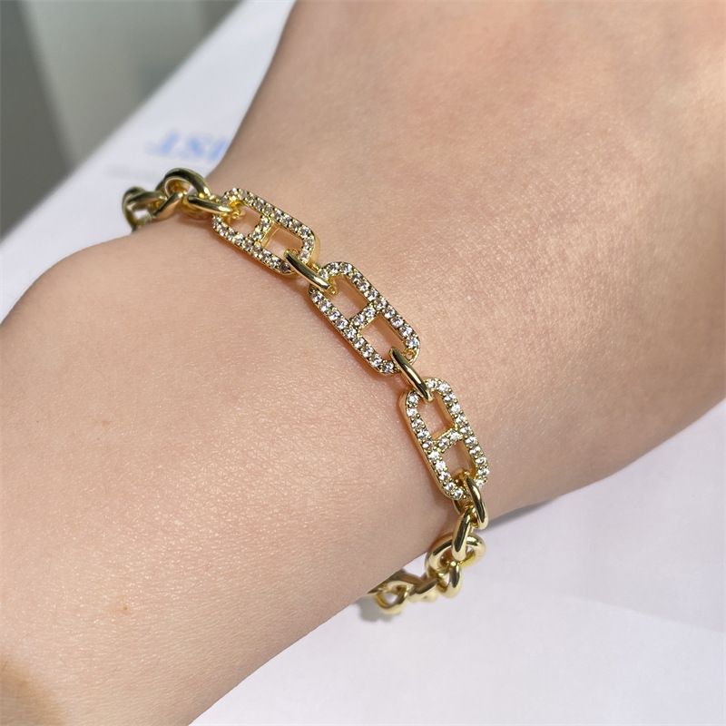 Schakelarmband voor dames minimalistisch modern sieraden design_voghion.com