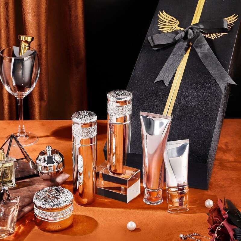 Cilt Bakım Seti 6'lı Set Temizleyici Serum Losyon Göz Kremi Yüz Kremi Fondöten Erkekler İçin_voghion.com