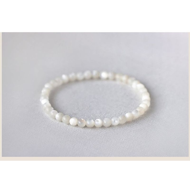 Braccialetto "White Dew" super idratante in conchiglia bianca naturale, elastico, lucidato a mano, anti-sbiadimento, piccolo e fresco, per ragazze_voghion.com