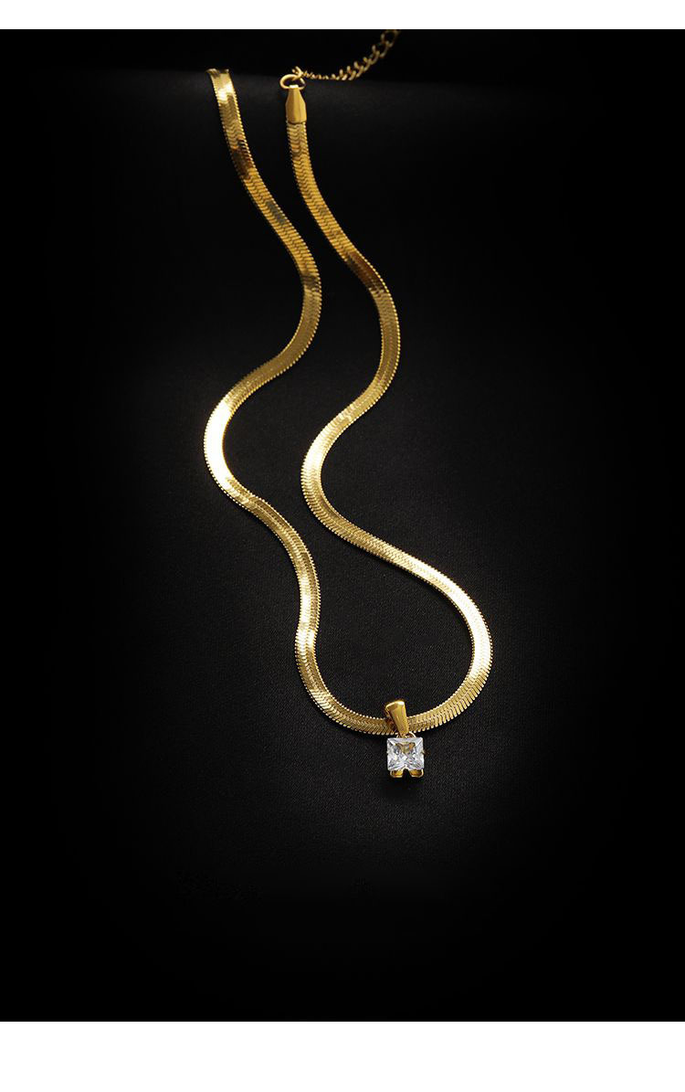 Instagram Trendy Snake Bone Necklace Xiaozhong, Light Luxury Gold Plated Zircon Pendant, Folding Clavicle Neckchain for_voghion.com