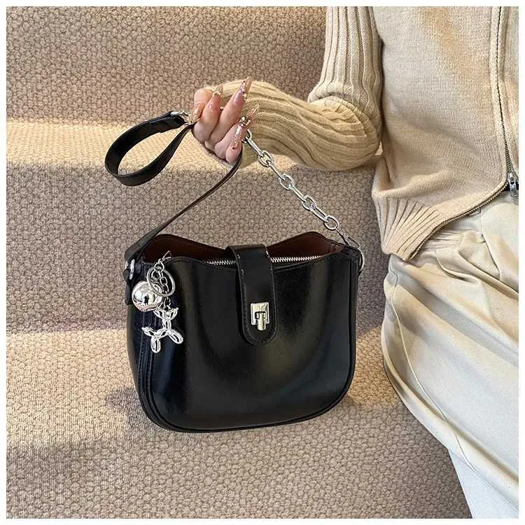 Borsa a secchiello Bury da donna, solida, alla moda, in pelle PU, con tracolla, versatile, per il tempo libero, con catena, semicerchio_voghion.com