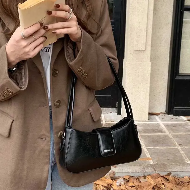 Fashion Shoulder Axillary Solid Color Niche Black Small Square Bag Leisure Versatile Lady Commuter Bags Crossbody_voghion.com