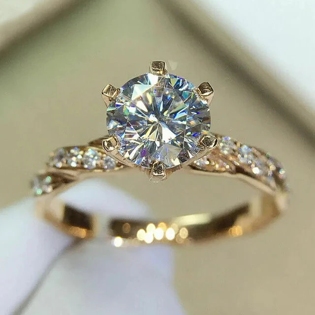 Vendite calde Huitan Classic 6 Claw Cubic Zirconia Anelli per le donne Color oro Fedi nuziali di fidanzamento Eternity Lady Jewelry all'ingrosso_voghion.com