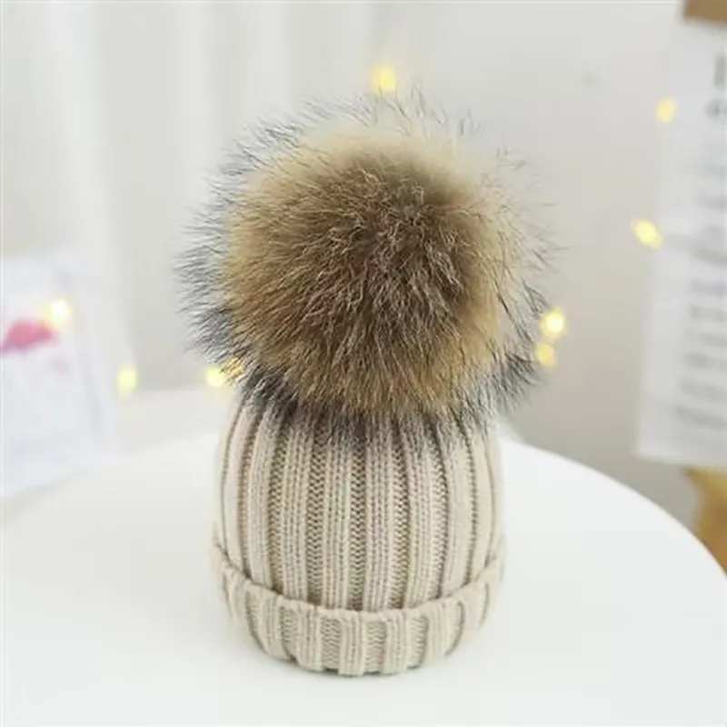 Gorra de diseñador para hombre, gorro de pescador unisex, moda mew, gorro de invierno cálido para mujer, gorro con pompones grandes de piel_voghion.com