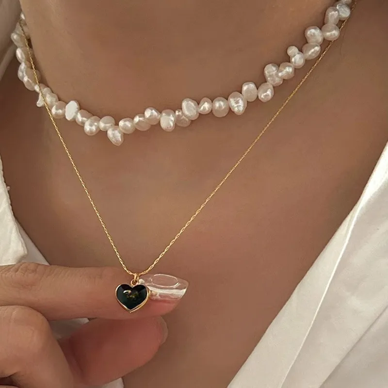 Collana con ciondolo a forma di cuore nero 2023 per donna, in oro, con ciondolo elegante e catena a maglie._voghion.com