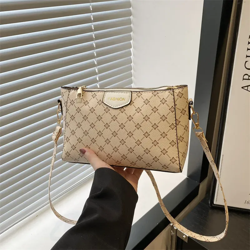 Bolsos de hombro de diseñador para mujer, bolso con solapa, moderno, negro, tipo bandolera, 2025_voghion.com