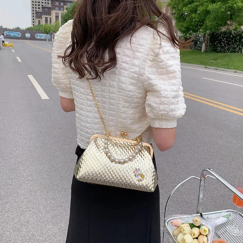 Sacs à bandoulière en argent doré pour femmes, pochette de soirée en perles, chaîne, clip, sacs à main de fête 240821_voghion.com
