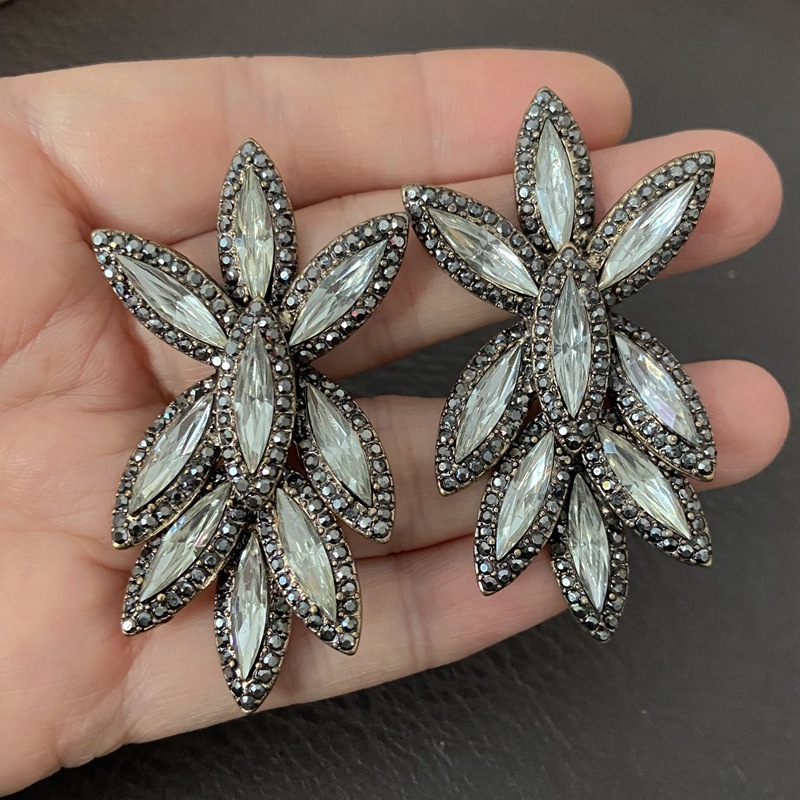 Inlaid Personality Exaggerated Full Diamond Elegant Fashion Versatile Flower Earrings