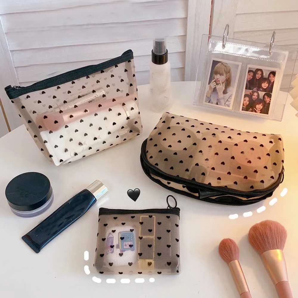 Trousse de maquillage noire en maille transparente en forme de cœur, indispensable pour les organisateurs de voyage pour femmes, petite trousse de maquillage Y241023_voghion.com