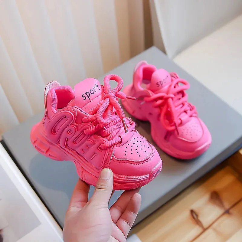 2023 New Girls Sports Simple Spring And Autumn Boys Rose Pink Cute Childrens Shoes Direct Transport Anti Slip 240912_voghion.com