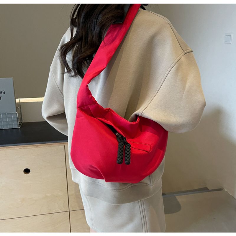 2024 Neue lässige, vielseitige, leichte Canvas-Tasche für Damen, einfache und modische Knödeltasche, große Kapazität,_voghion.com