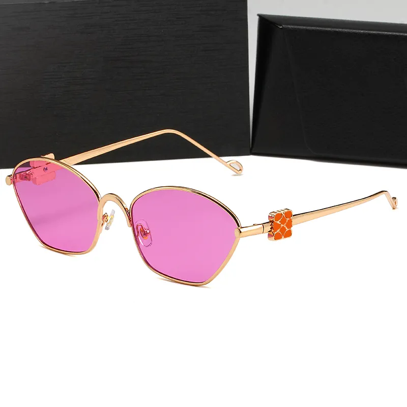 Designer Sunglasses Vintage Rectangular Gold Metal Frame Unisex_voghion.com
