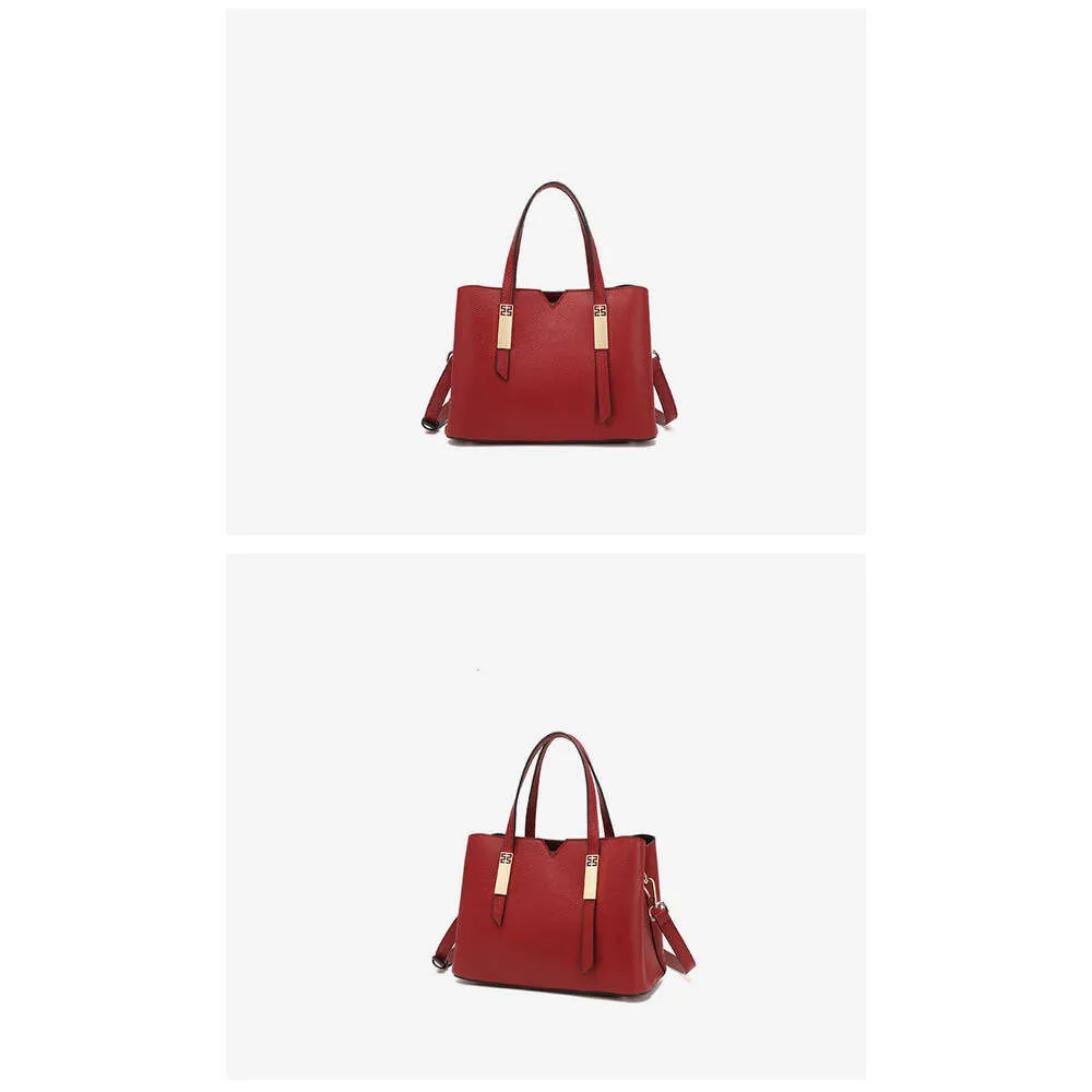 Vintage Large Leather Messenger Shoulder Bag For Women_voghion.com