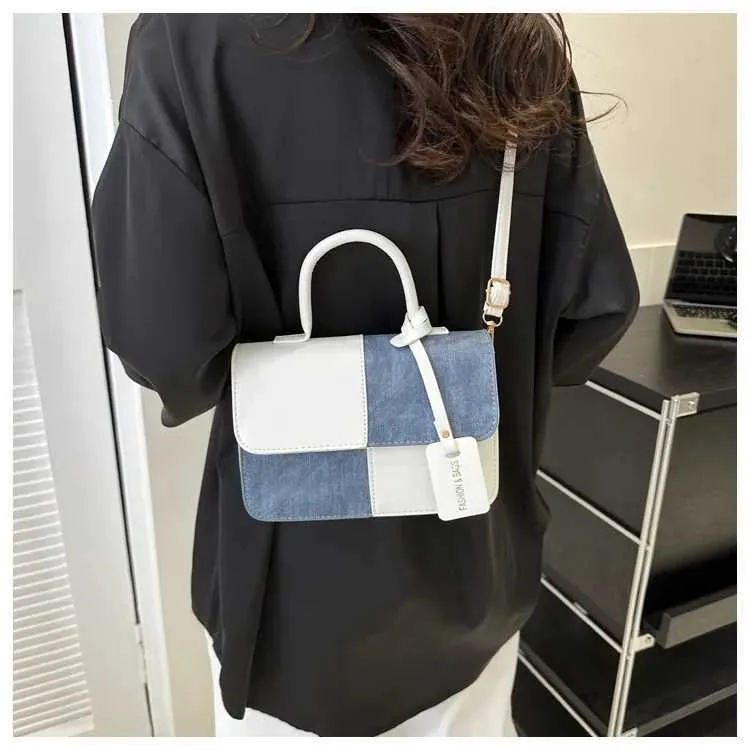 Modische Handtasche mit Spleißstruktur für das Pendeln im Sommer, stilvolle kleine quadratische Umhängetasche mit einer Schulter, Ba241216_voghion.com