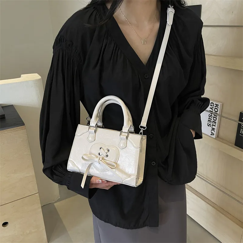 Umhängetaschen Mini Kleine Quadratische Tasche Tote Frauen Designer Handtaschen Vintage Bambus Griff Weibliche Elegante_voghion.com