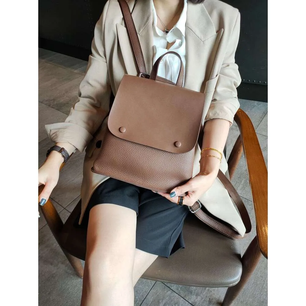 Sac à dos en cuir de vache pour femme, sac à bandoulière de style coréen avec bouton de couleur, sac de loisirs pour collège de haute qualité_voghion.com