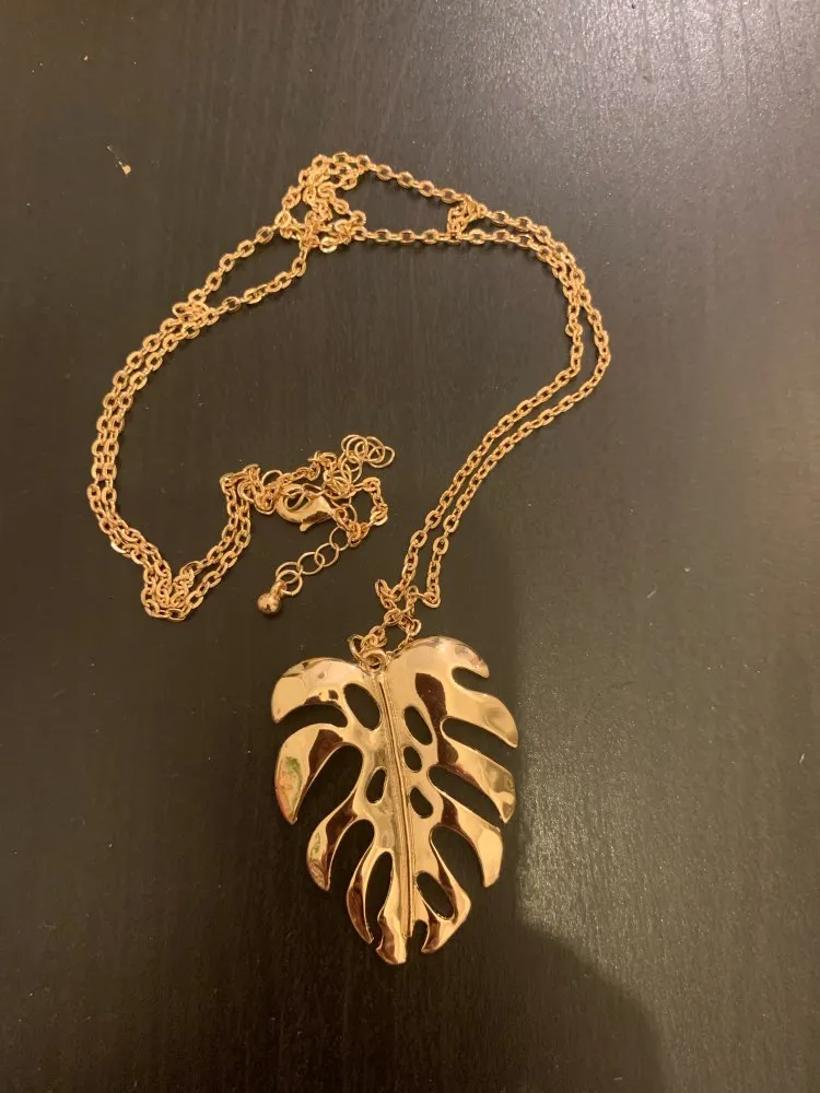 Colliers pendentifs tendance couleur or simple grande feuille Monstera collier long pour femmes vêtements décontractés indant Sidn22_voghion.com