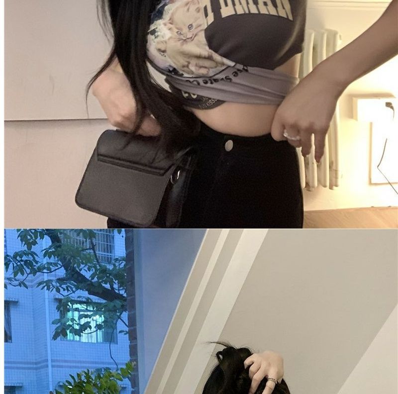 Spicy Girl Strap T-shirt met korte mouwen voor de zomer van vrouwen Instagram Trendy ontwerp, kleine opdruk, strak kruis, unieke top_voghion.com