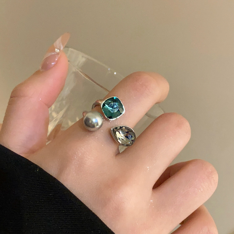 Real Gold Electroplated Zircon Heart Opening from South Korea Irregular Pearl Index Finger Ring Fashion and Elegant_voghion.com