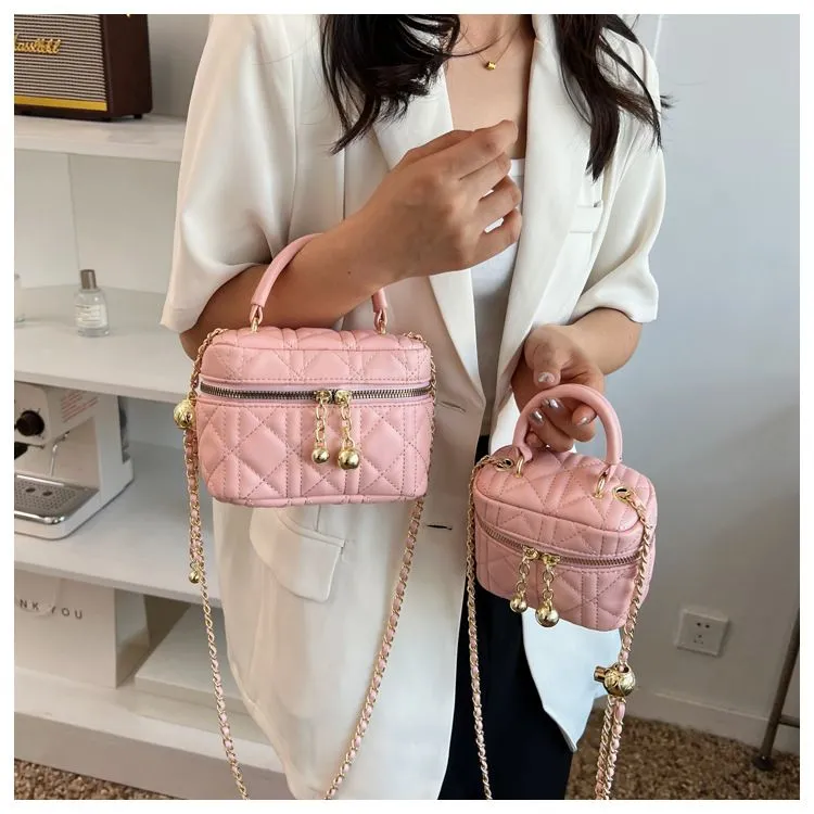 Borse firmate da donna in saldo - Borsa a tracolla con patta quadrata e tracolla a catena, modello Dia Grid_voghion.com