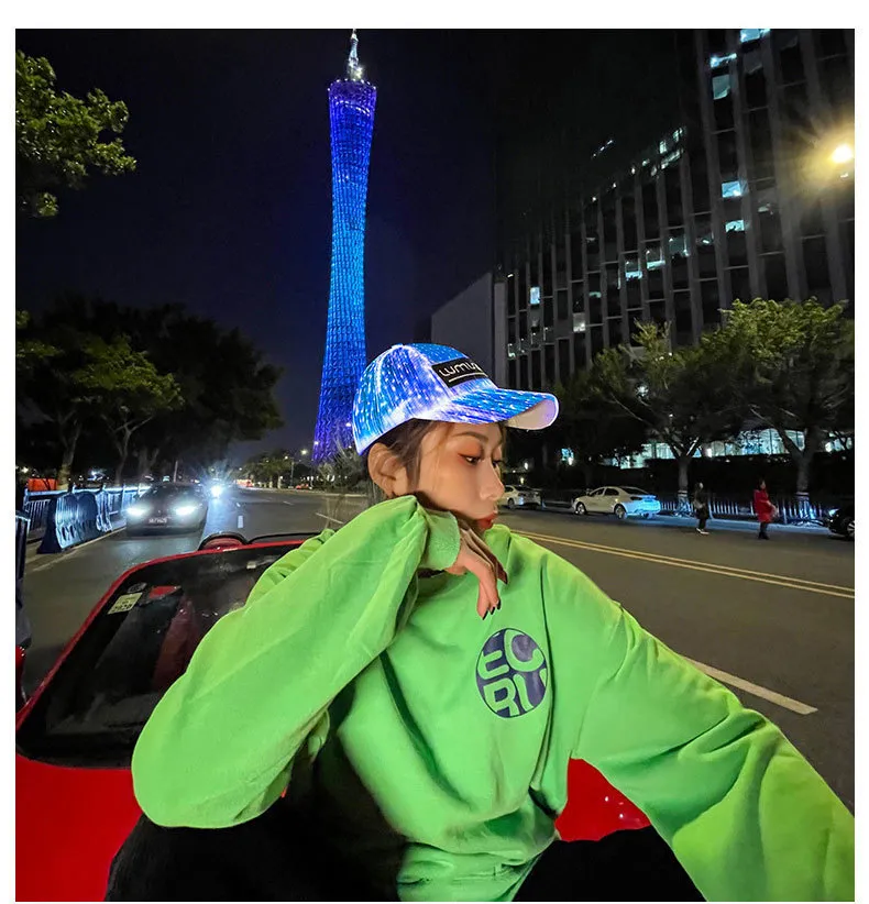 Ensembles d'écharpes Casquettes de baseball lumineuses à LED Casquette de baseball Chapeau lumineux Unisexe DJ Light Up Carnaval Fibre optique Hip Hop Chapeaux Femmes_voghion.com