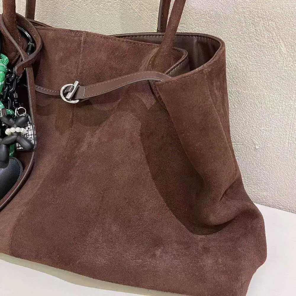 New All-Match Shape Change Design Large Tote Coffee Matte Real Suede Leather Women Shoulder Bag High-End Travel Handbag_voghion.com