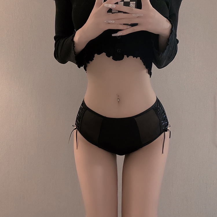 Vêtements d'été en dentelle blanche pour femmes, culotte taille moyenne, nœud papillon creux, slip en maille croisée pour dames, nouvelle collection_voghion.com