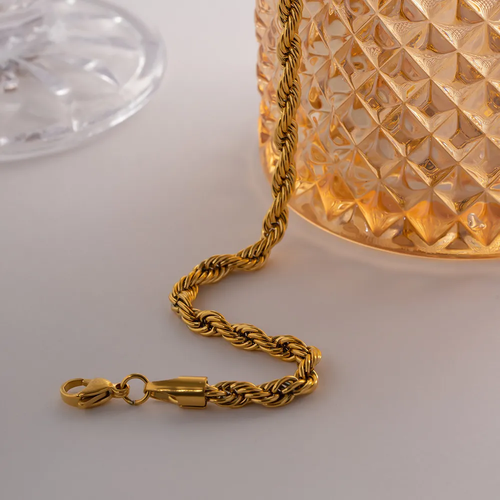 Gold Plated Rope Chain Necklace Versatile Unisex Fashion Accessory_voghion.com