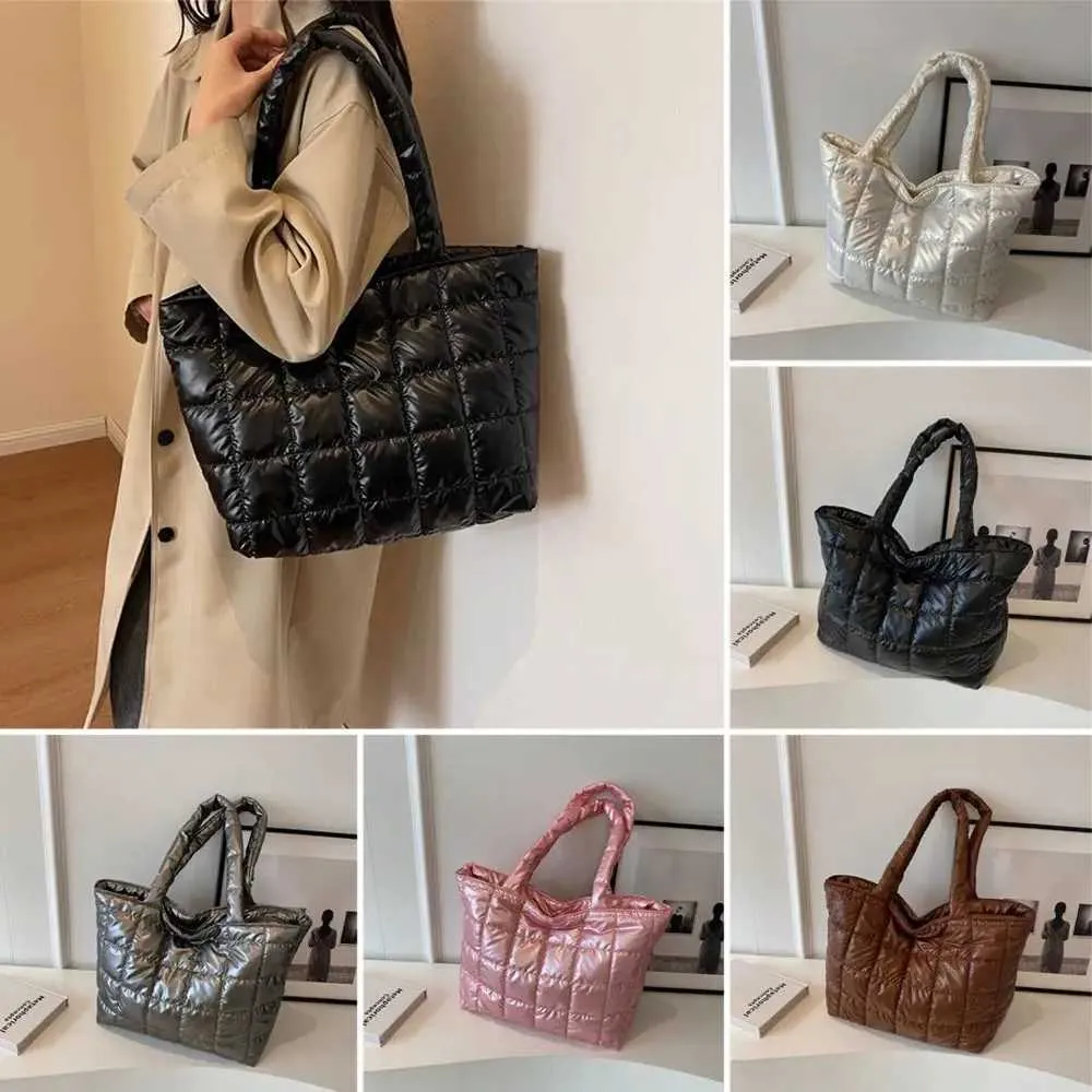 Women's Quilted Tote Bag Large Capacity Winter Shoulder Handbag_voghion.com