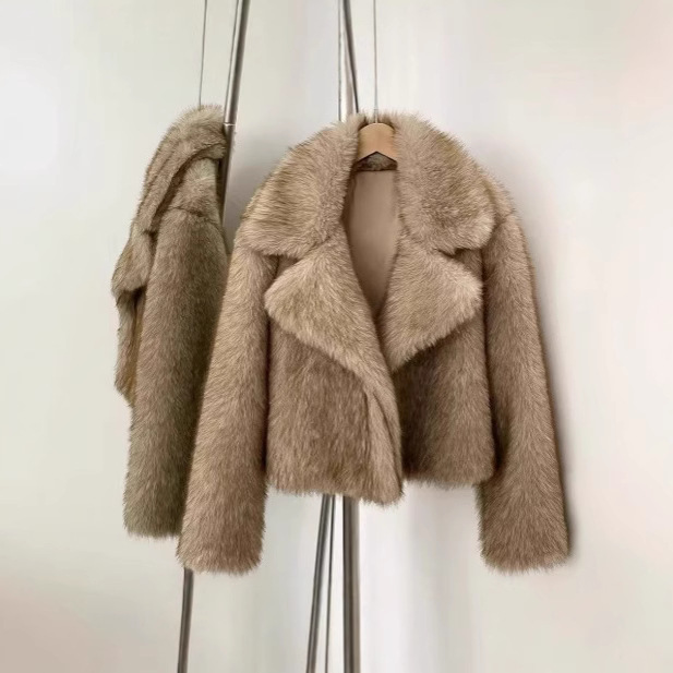 Elegant Faux Fur Collar Women's Coat - Fashionable Winter Jacket With Fox Fur Imitation, Loose Fit, Soft & Warm, S M L Sizes (, , Coffee)