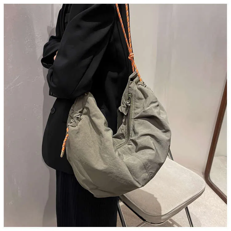 Large Capacity Casual Shoulder Student Classes Dumpg Bag Soft Pure Color Crossbody_voghion.com