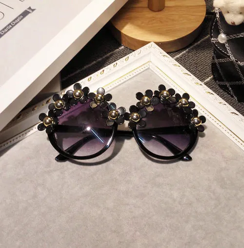 Wholesale-Designer Unique Flower Round Sunglasses Women Beach Glasses Fashion Accessories for Summer Gift Time Limit_voghion.com
