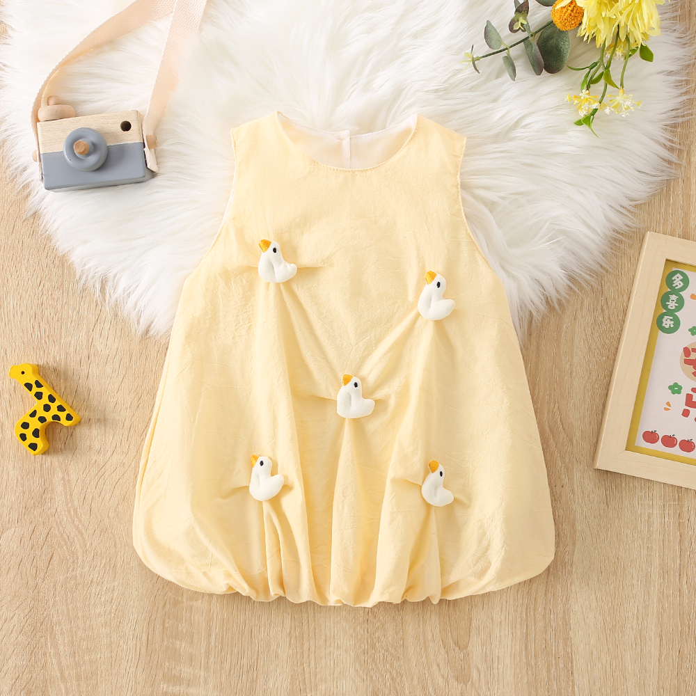 Vestido de verano transpirable para niña, sin mangas, de color liso, con un bonito patito de juguete decorativo._voghion.com